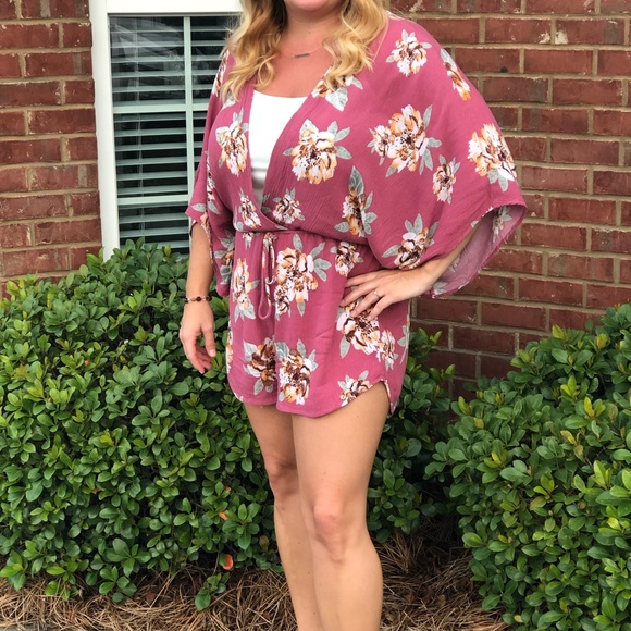 First Love Floral Romper - Picture 9 of 9